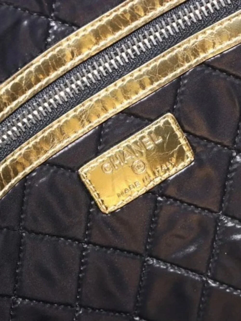 CHANEL Clutch Bag Leather Gold Tone Silver CC Auth BA13613SAM
